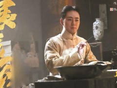 双面《戏台》：老祖宗与旧时代（图）
