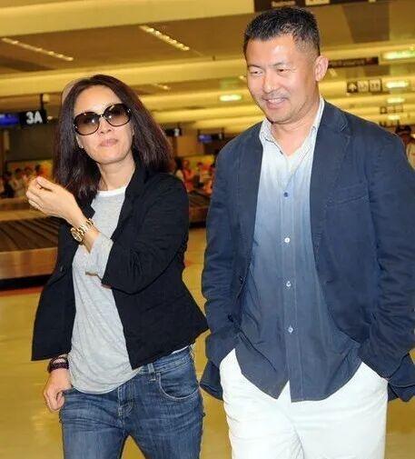 曝那英老公出轨 视频曝光亲密互动