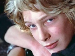 70岁世界第一美少年病逝 因参演电影《瑞典爱情故事》进入影坛!