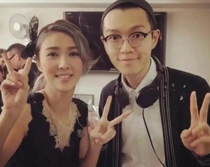 薛凯琪演唱会流泪演唱方大同的歌