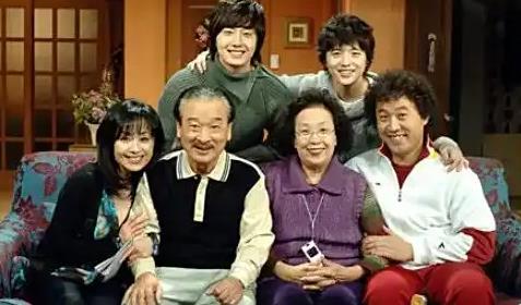 韩国演员&ldquo;国民爷爷&rdquo;李顺载去世