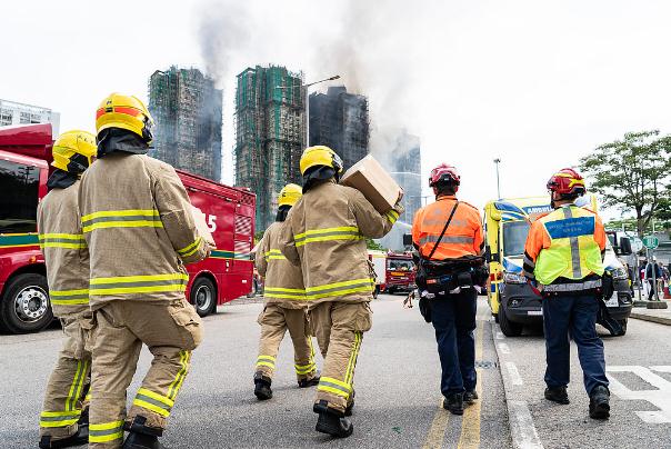 多名艺人宣布延期或取消文娱活动