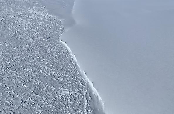 3.8℃把哈尔滨冰雕暖化了