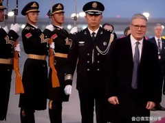 英国首相镜头里的中国军人 威严震撼全场