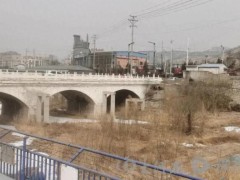 教师聚餐饮酒坠亡 校长副校长被免职 事件引发教育系统整顿