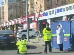 男子被“开门杀”后遭碾压身亡 一次开门引发连锁悲剧