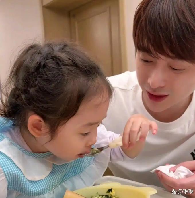 韩承羽宣布结婚生女